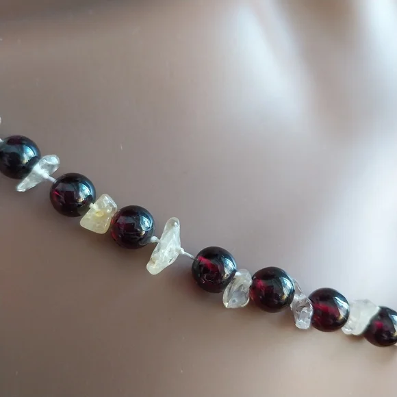 Vintage Garnet Beaded Necklace - 585 (14k) Lock - Picture 2 of 16